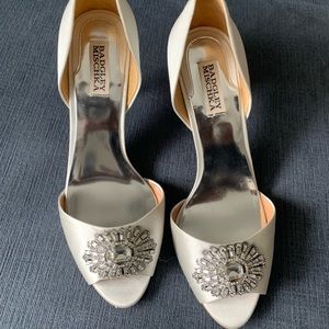 Badgley Mischka Jazmin White Satin 9.5